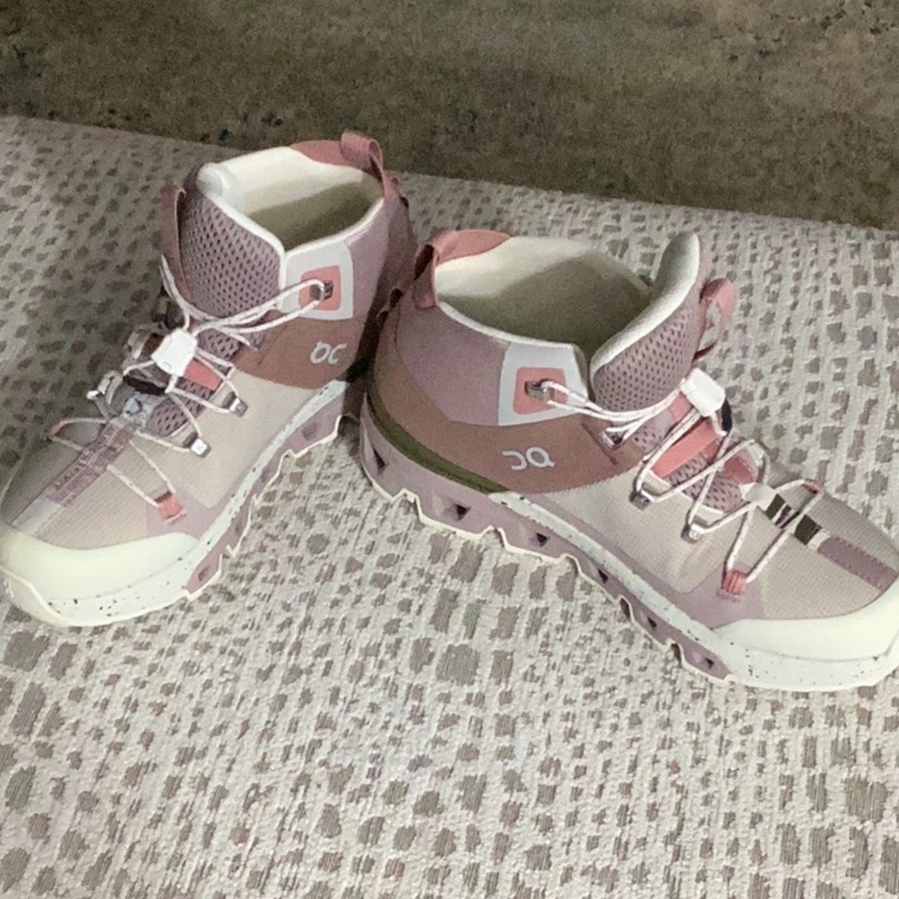 On Running Women's Pink and White Hiking Shoes